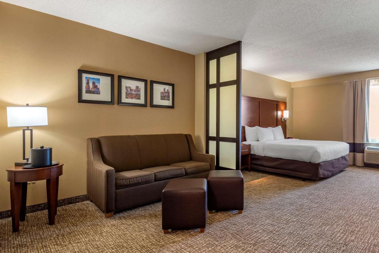 Comfort Suites Huntersville Near Lake Norman Eksteriør billede